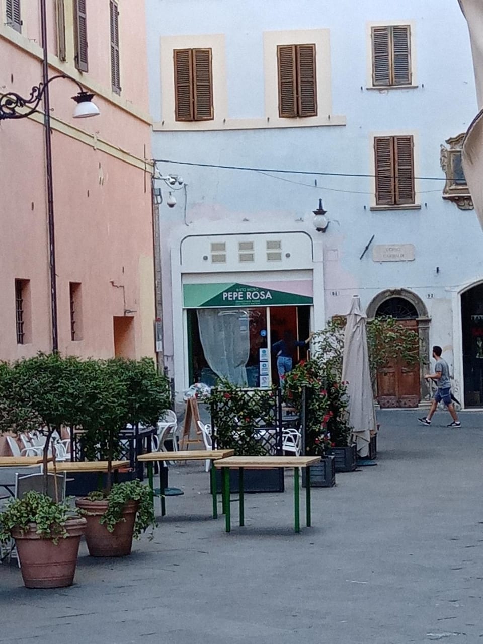 Facade/entrance