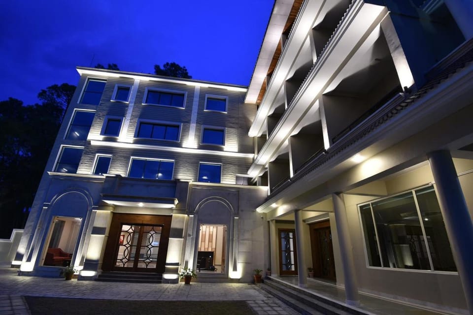 Property building, Facade/entrance
