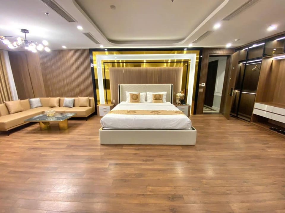 Queen Hotel Hoàng Gia Hotel in Laos