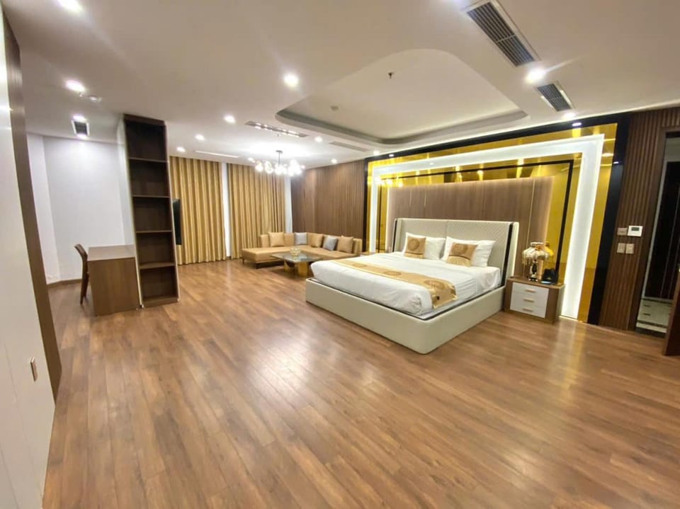 Queen Hotel Hoàng Gia Hotel in Laos