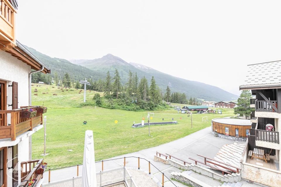 Property building, Natural landscape, Mountain view