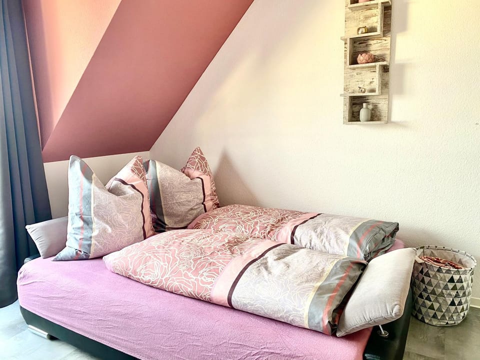 Bed, Living room, Photo of the whole room
