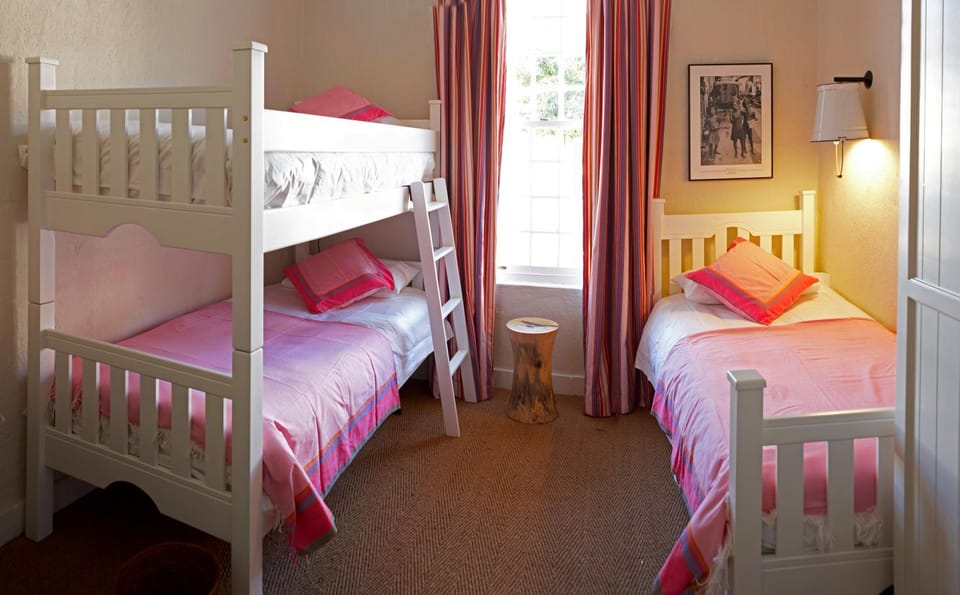 Bed, Photo of the whole room, Bedroom, bunk bed