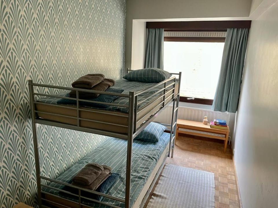 bunk bed