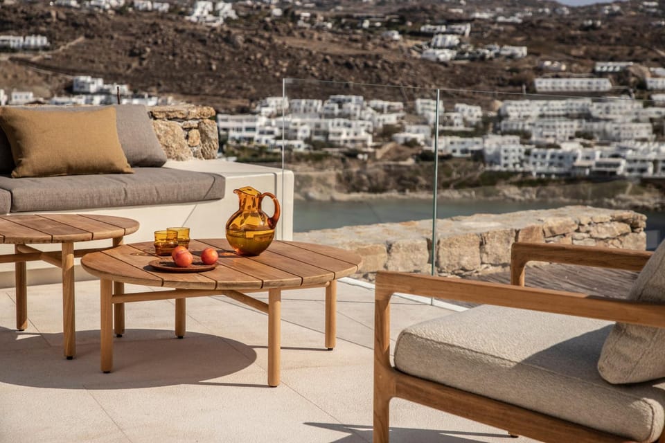 Natural landscape, Balcony/Terrace, Seating area, Sea view