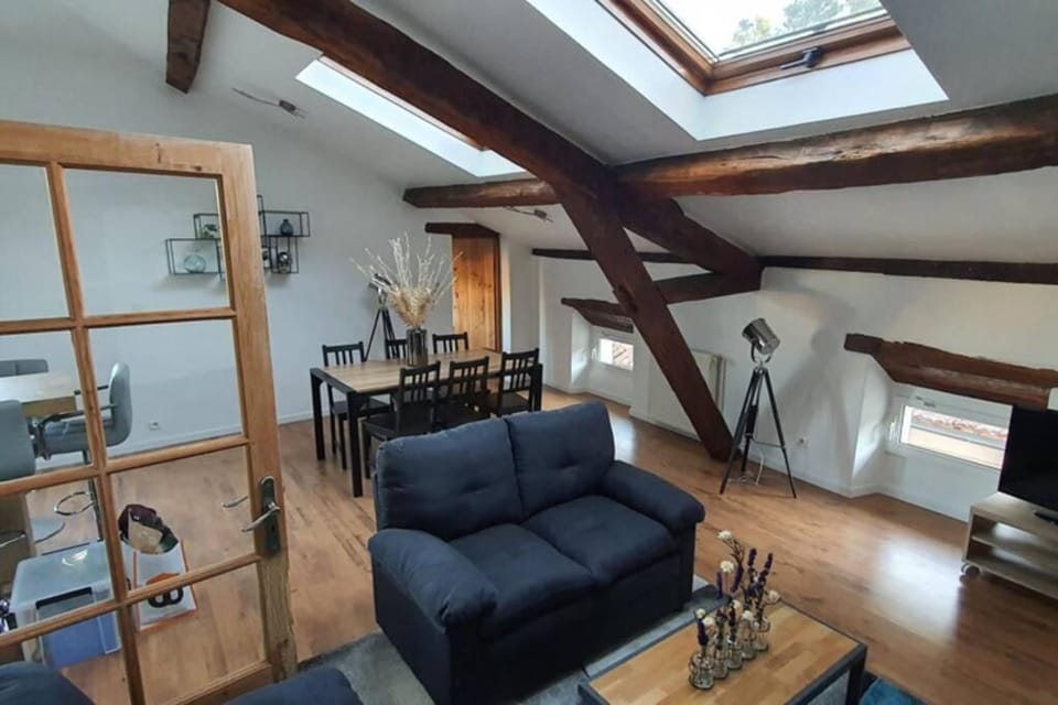 Communal lounge/ TV room, Living room, Seating area
