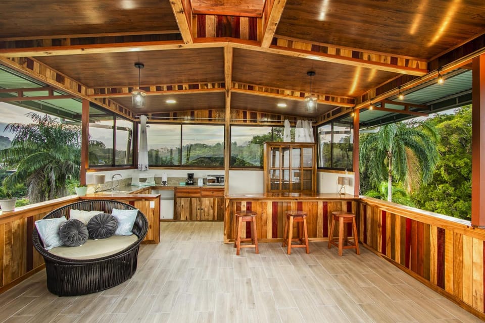 Natural landscape, Hot Tub, Living room, Seating area, Garden view, Mountain view, kitchen