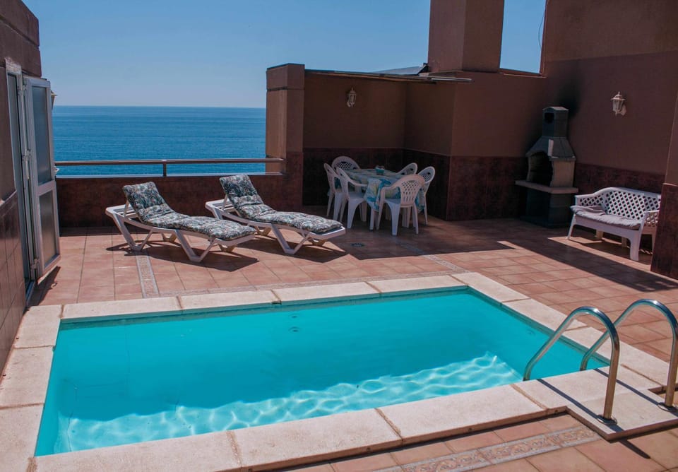 Bird's eye view, BBQ facilities, City view, Pool view, Sea view, Swimming pool