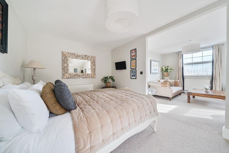 Photo of the whole room