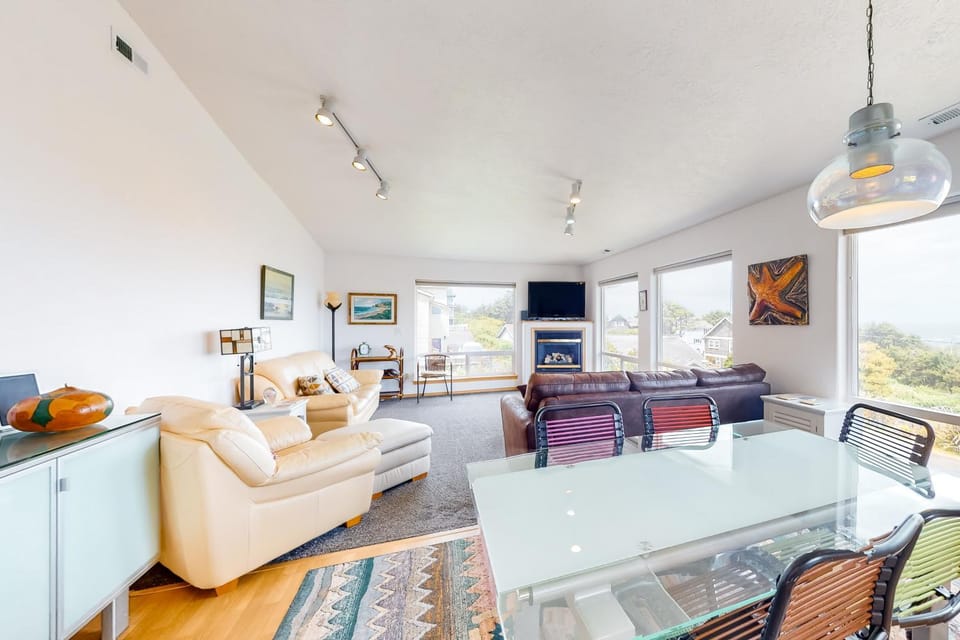 JS Beach House House in Lincoln City