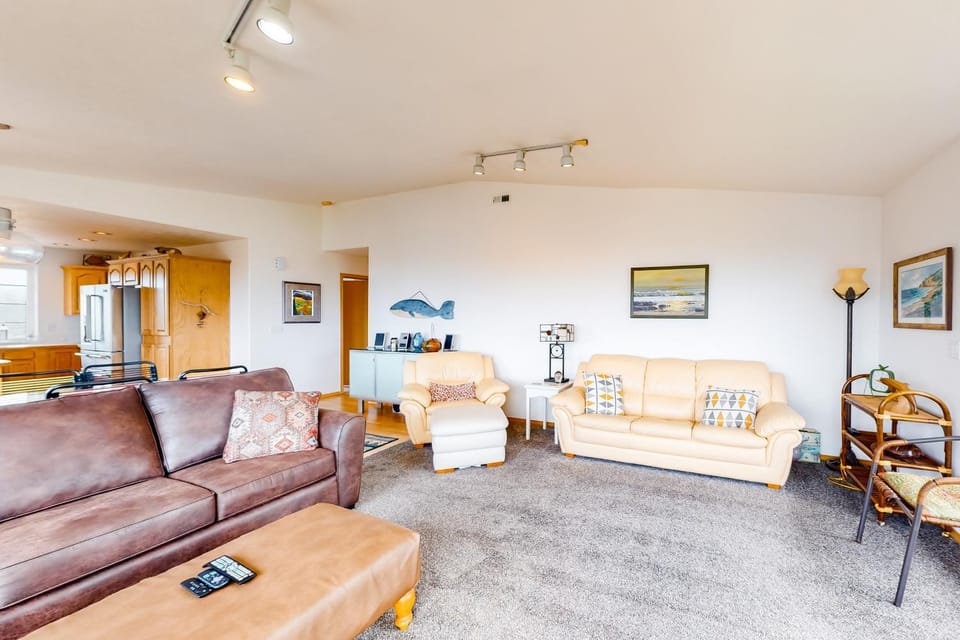 JS Beach House House in Lincoln City