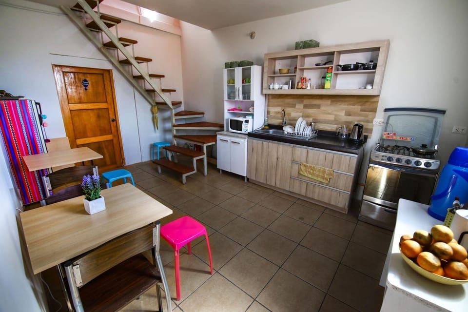 Kitchen or kitchenette, Dining area, Communal kitchen