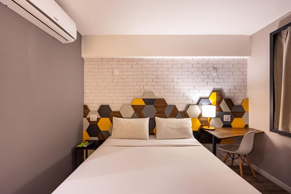 Bed, Bedroom, air conditioner