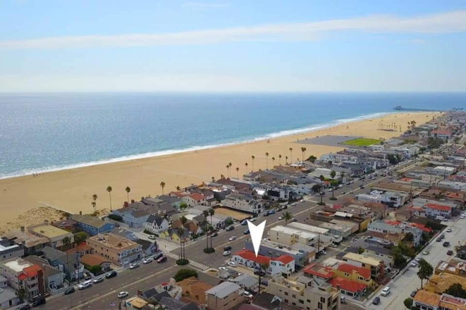 1000#3 Renovated Home by Beach & Sand - AC & More! Apartment in Balboa Peninsula