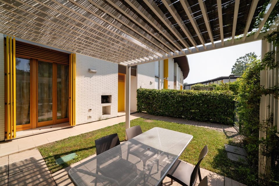 Other, Dining area, Garden view