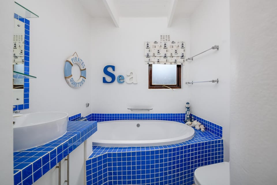 Bathroom, Bath