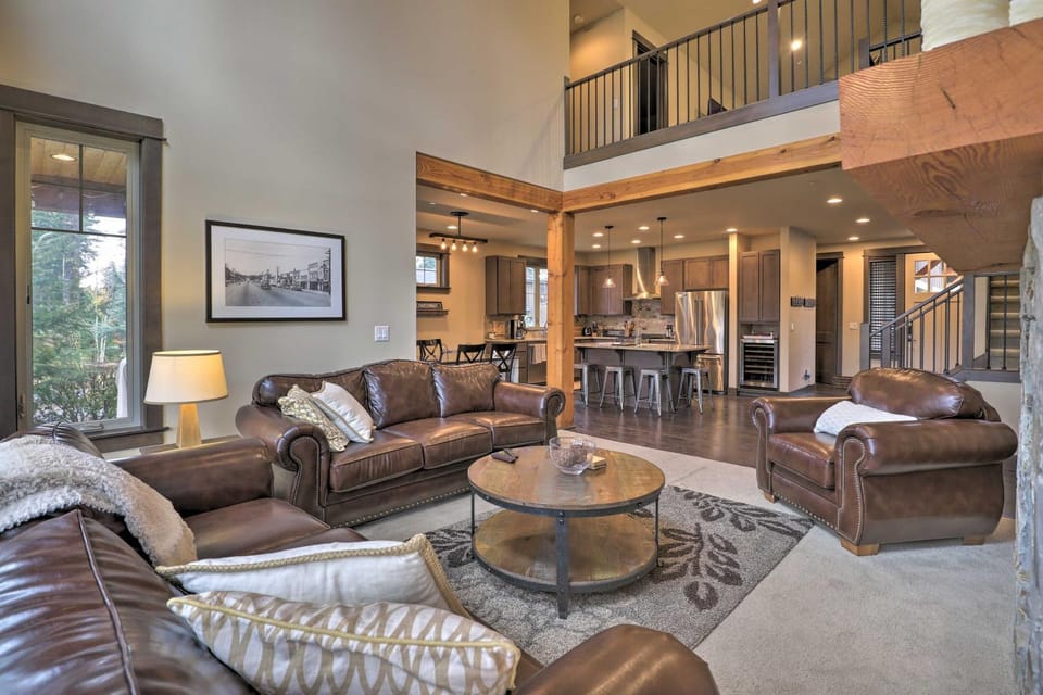 Luxury Suncadia Resort Retreat w/ Private Hot Tub! House in Kittitas County