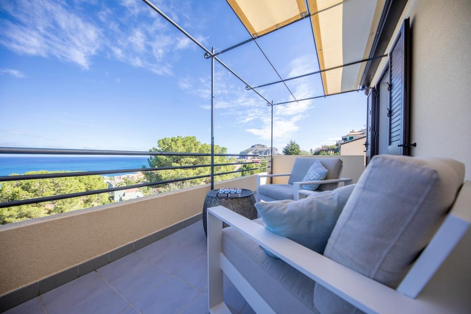 Ilenia Seaview Apartment in Cefalu