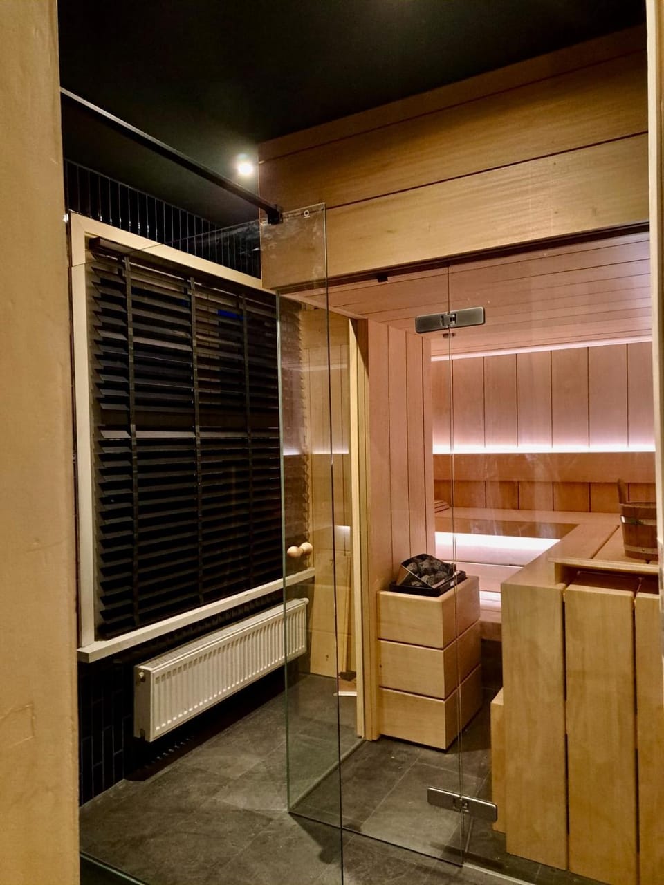 Kitchen or kitchenette, wardrobe