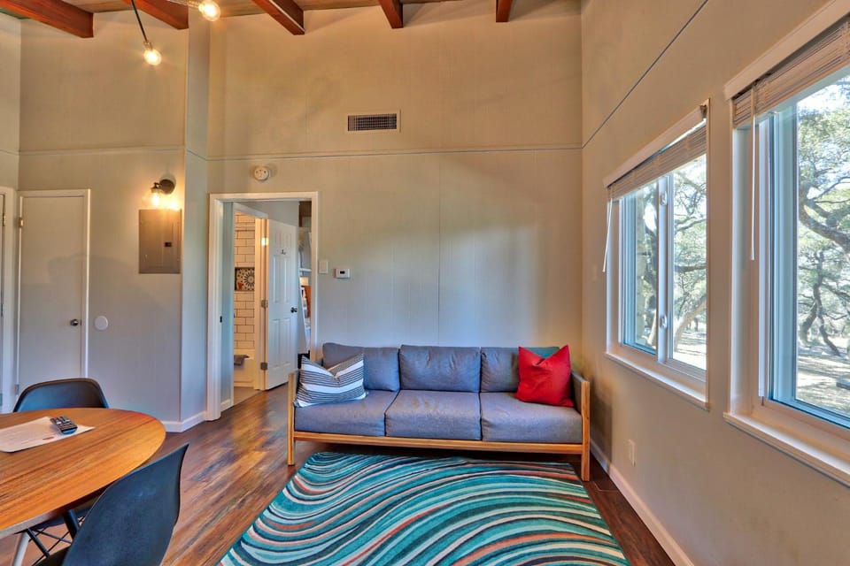 Millies Cottages Unit 5 - Josephine House in Canyon Lake