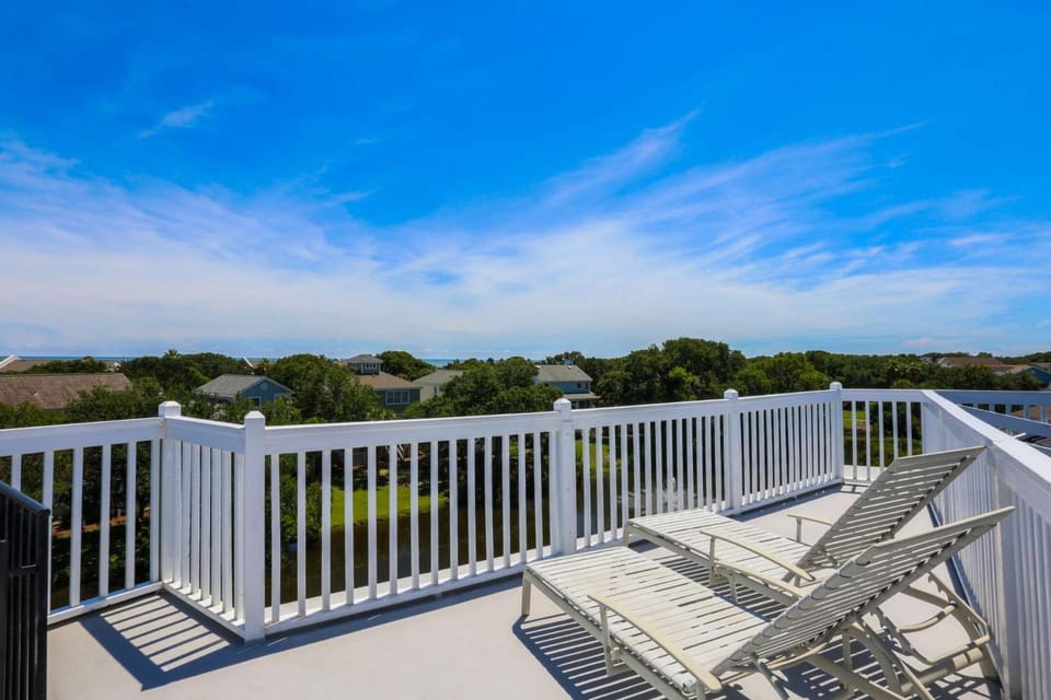 Going Coastal House in Wild Dunes