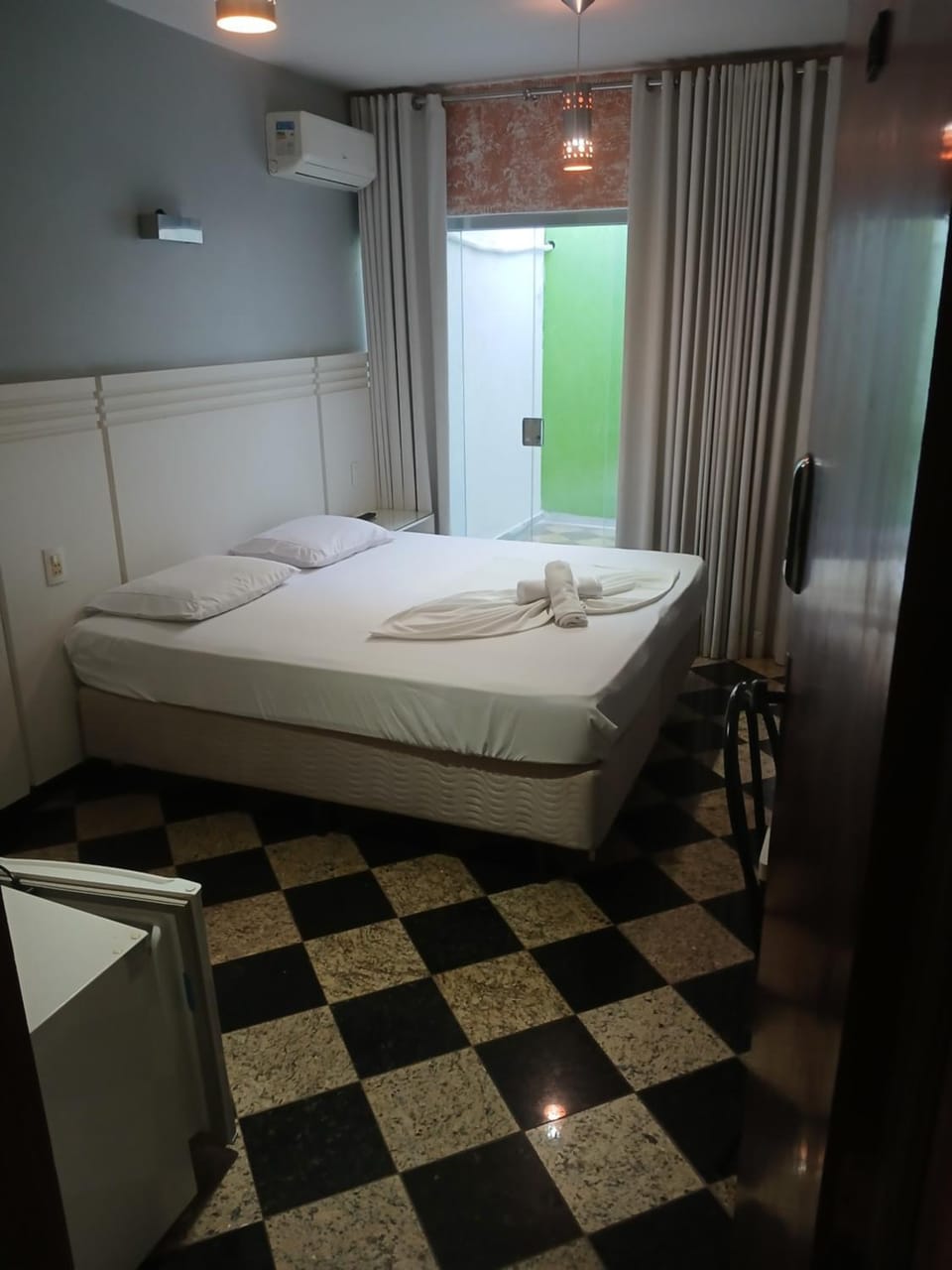 Suítes Toulon Bed and Breakfast in State of Goiás