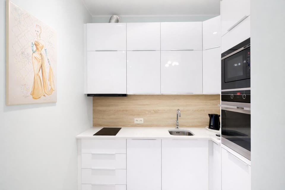 Kitchen or kitchenette, stove