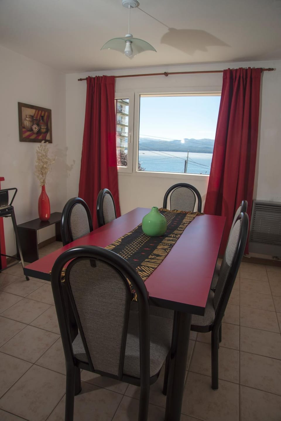 DEPARTAMENTO CÉNTRICO CON VISTA AL LAGO Apartment in San Carlos Bariloche