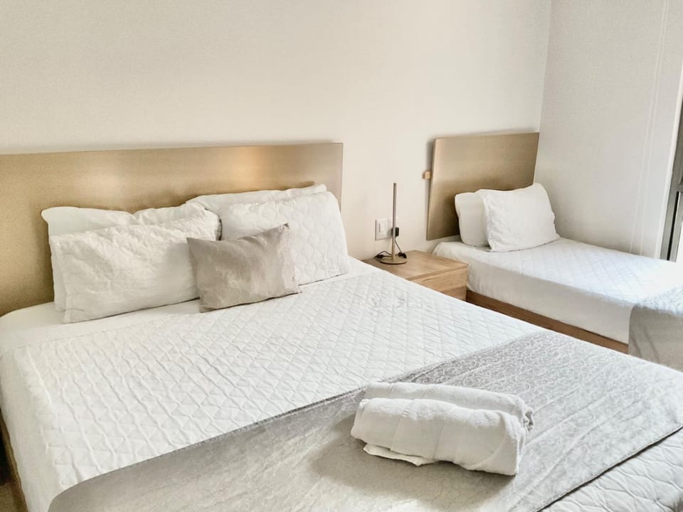 HOTEL BRIST0L SUITES Centro Histórico Apartment in Cuenca