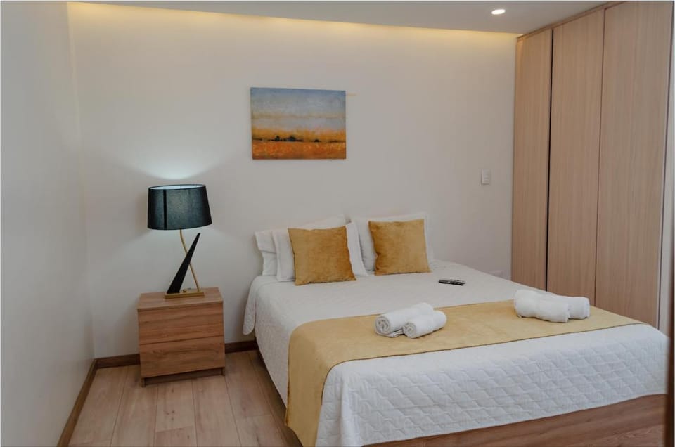 Bed, Photo of the whole room, wardrobe