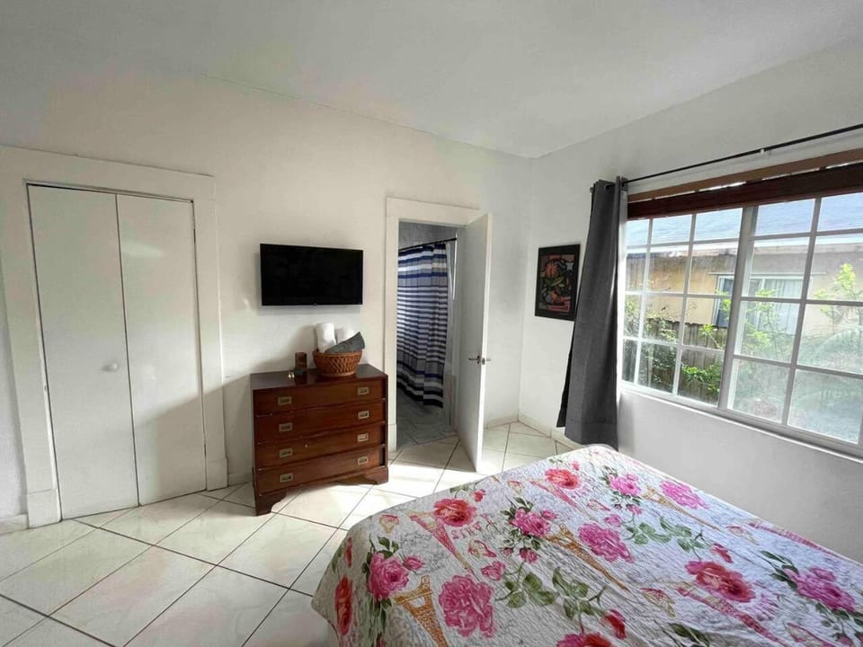 Private Suite next to Calle Ocho Vacation rental in Coral Gables