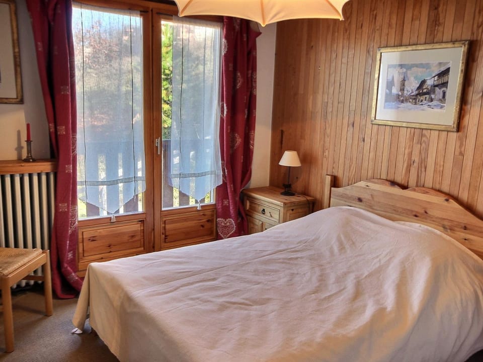 Chalet pour 10 pers, 5 pièces, parking, calme à la montagne - FR-1-411-683 Chalet in Bellentre