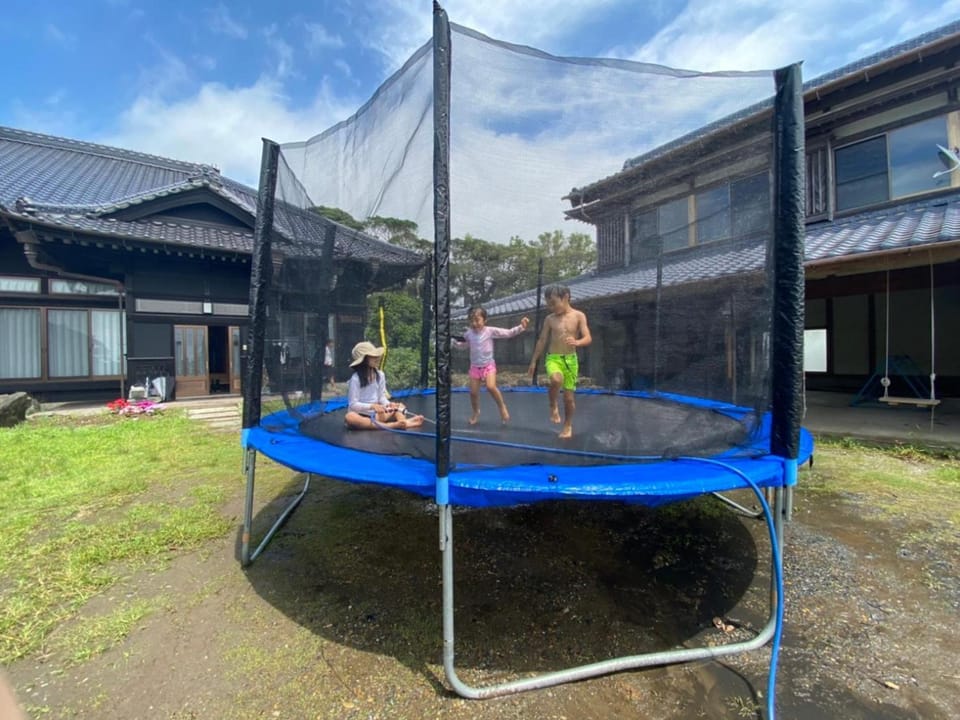 九十九里 人気の古民家宿 羽琉の里はるのさとでバーベキューとトランポリン House in Chiba Prefecture