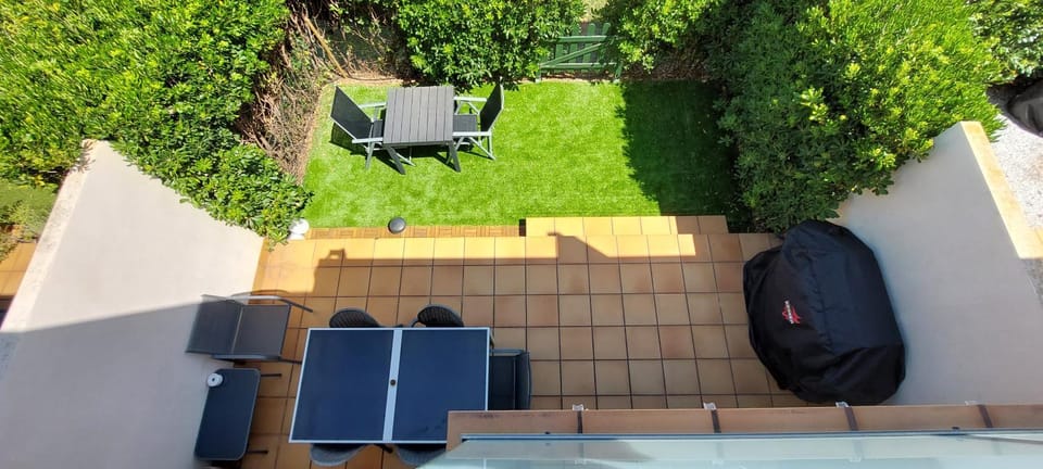 Off site, Garden, Balcony/Terrace