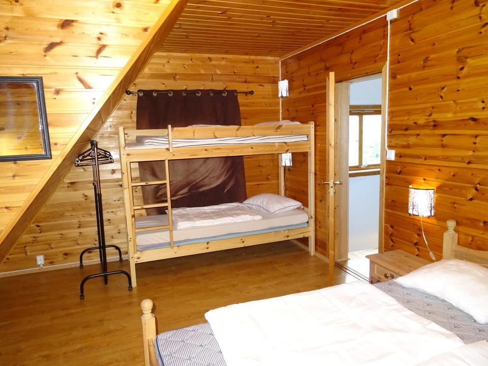 bunk bed