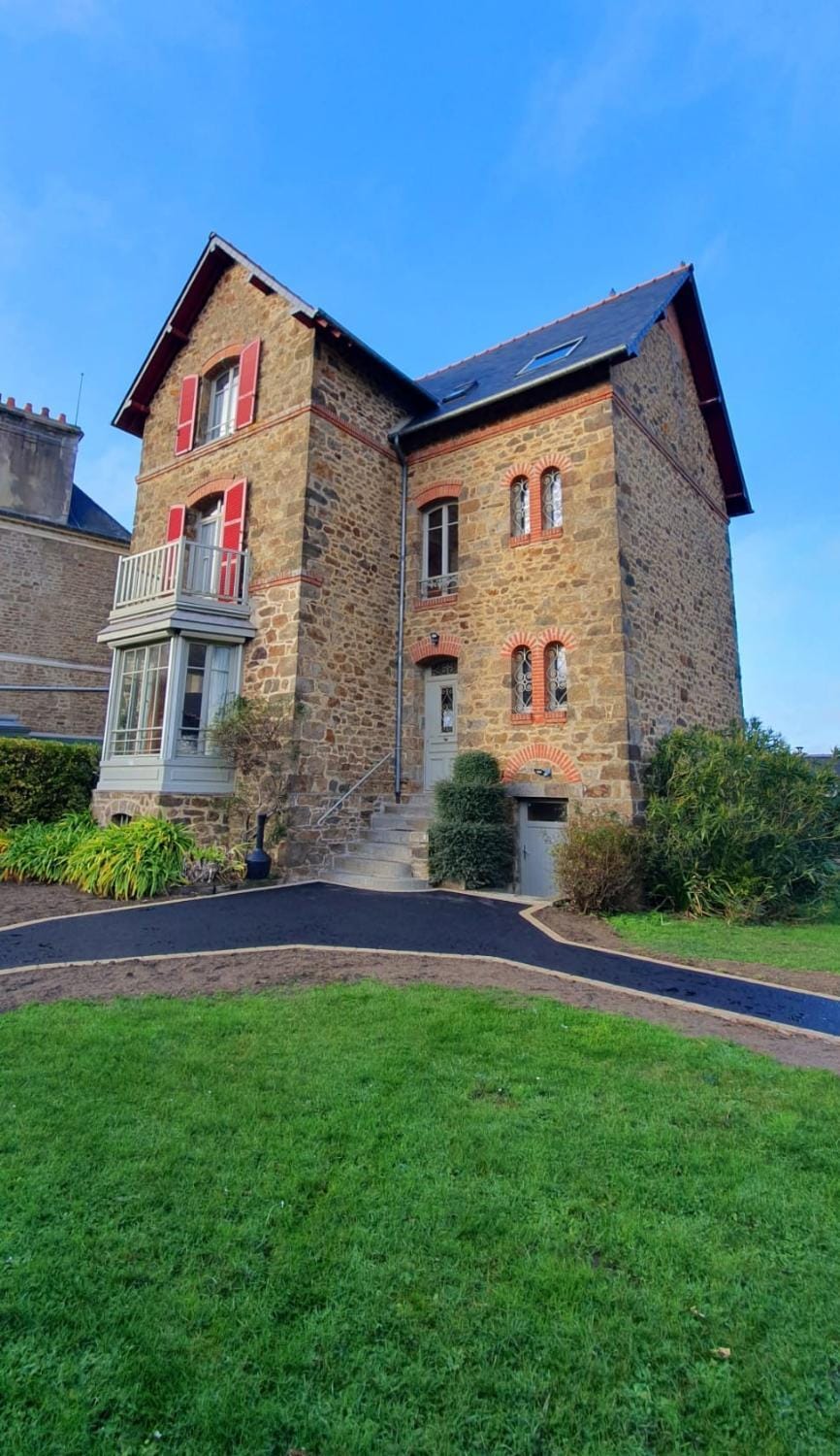 Property building, Garden