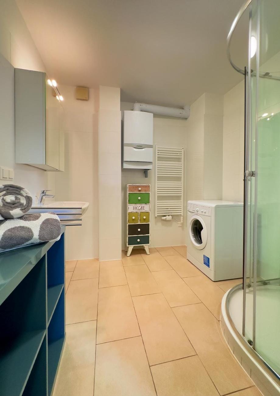 Shower, Bathroom