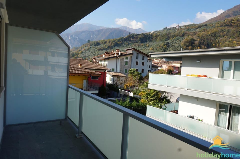 Balcony/Terrace, Mountain view