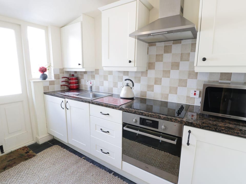 Menai Cottage House in Llanidan