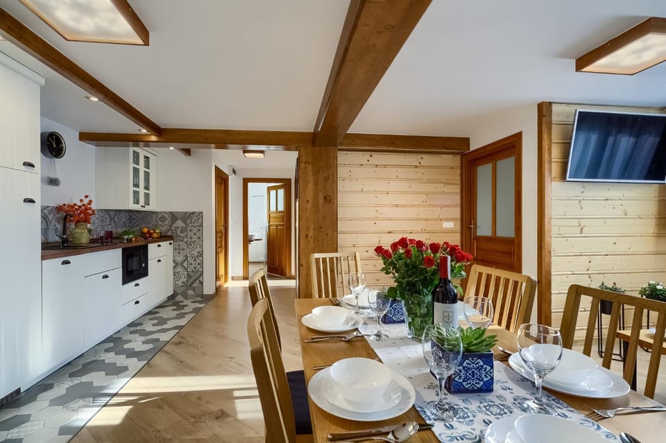 Kitchen or kitchenette, Living room, Dining area