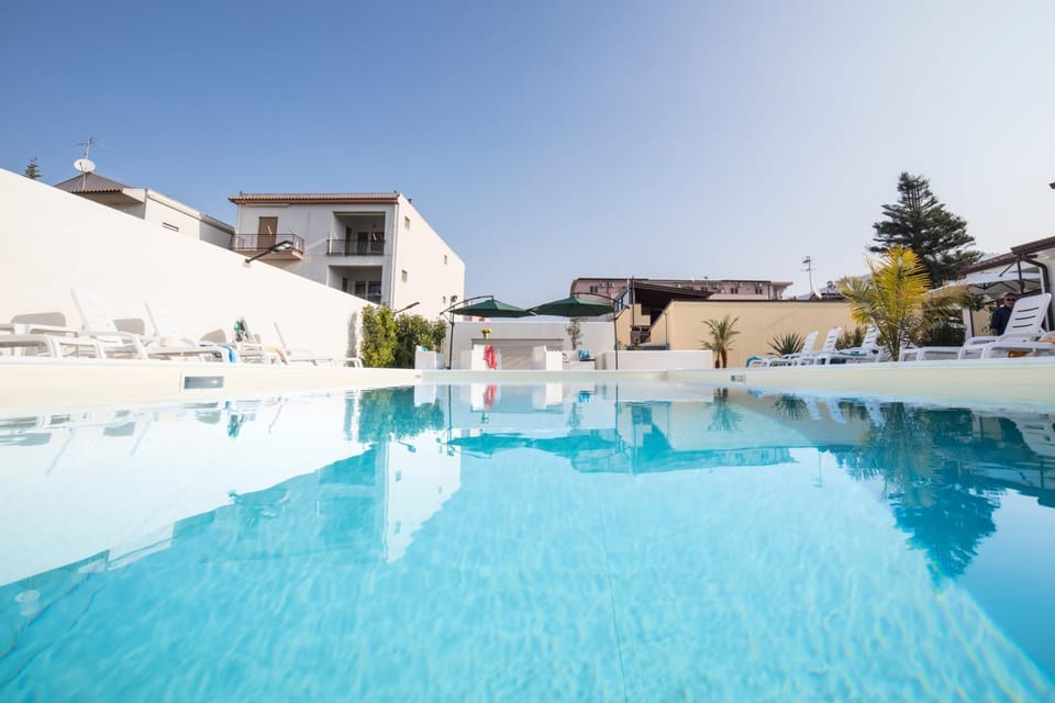 Day, Pool view, Swimming pool, sunbed