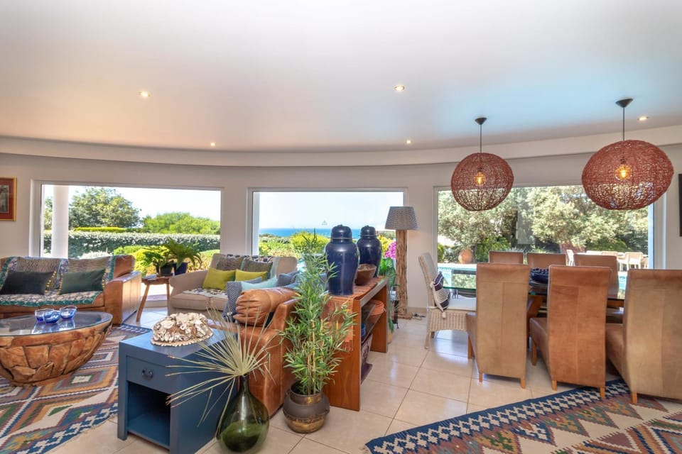 Casa Polgoda luxury villa with ocean views Villa in Carvoeiro