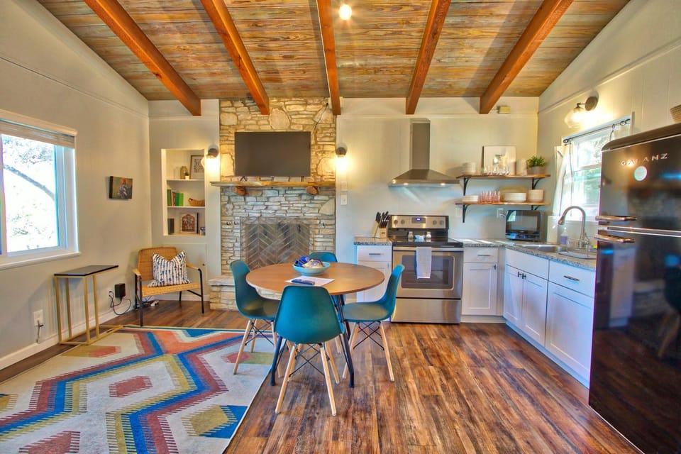 Millies Cottages Unit 6 - Mehta House in Canyon Lake