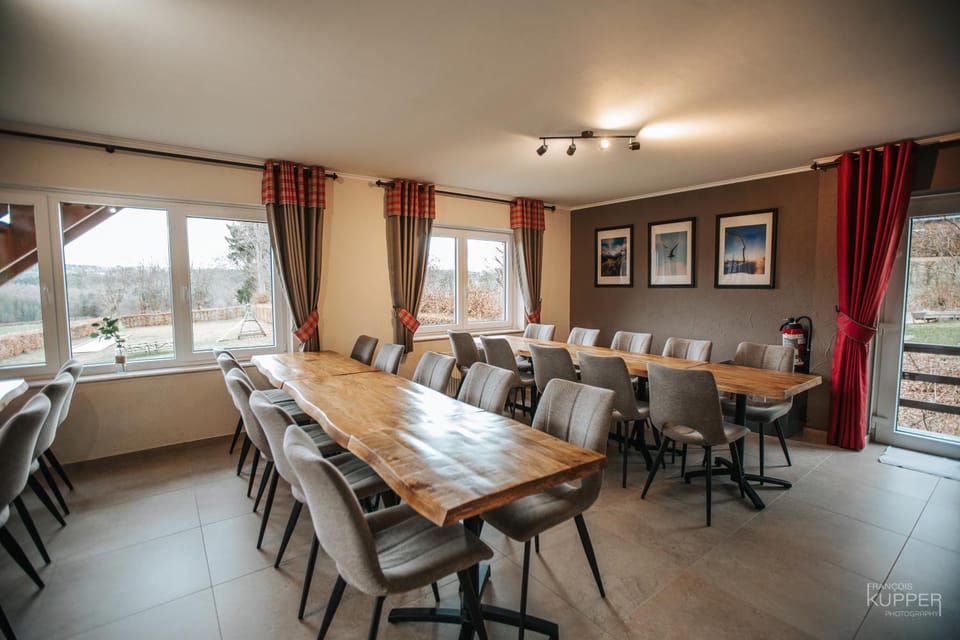 Le Milan Royal 26 pers, Malmedy, Balnéo, vue, calme Chalet in Wallonia, Belgium