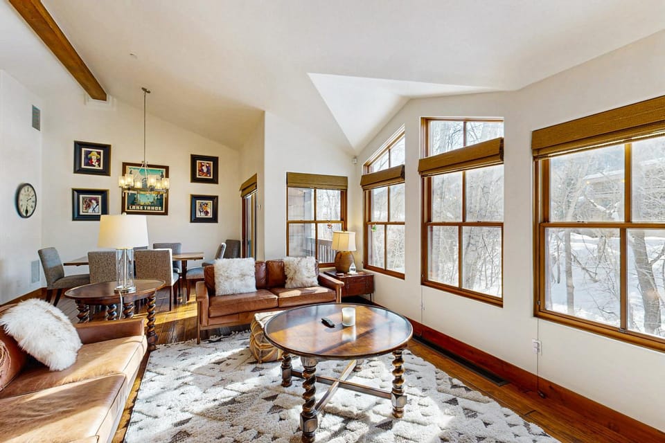 Luxury Mountain Townhome Apartment in Ketchum