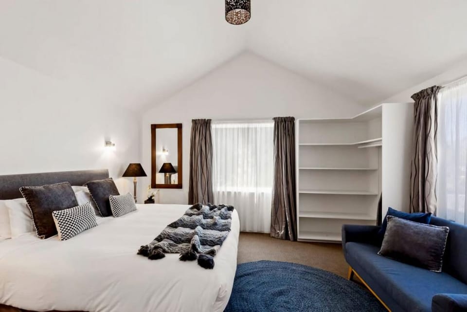 Historic Stone Cottage - Alley Apartment with Spa Apartment in Queenstown