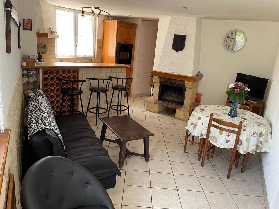 Gîte chaleureux avec terrasse près de Nancy, parking privé, à proximité de festivals et nature - FR-1-584-9 House in Grand Est