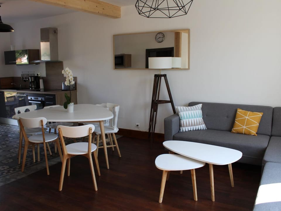 Maison Contemporaine avec Grand Jardin, Proche Moselle et Nancy, Idéale pour Pêche et Loisirs - FR-1-584-46 House in Vosges