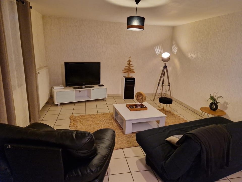 Maison calme avec 3 chambres, proche centre-ville Lunéville & gare, accès facile à Nancy - FR-1-584-106 House in Grand Est