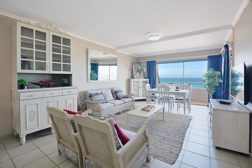 Lounge or bar, Dining area